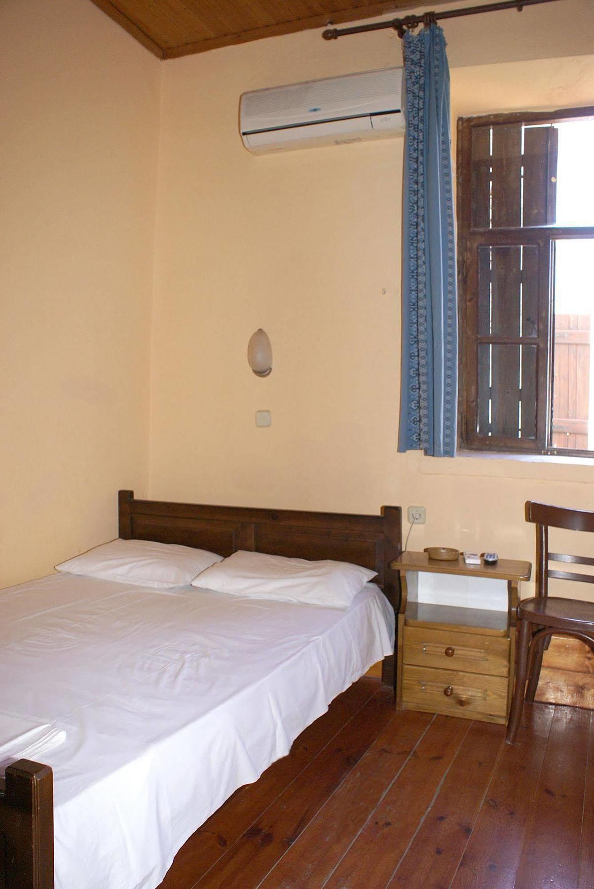 Kydonia Rooms Chania  ภายนอก รูปภาพ