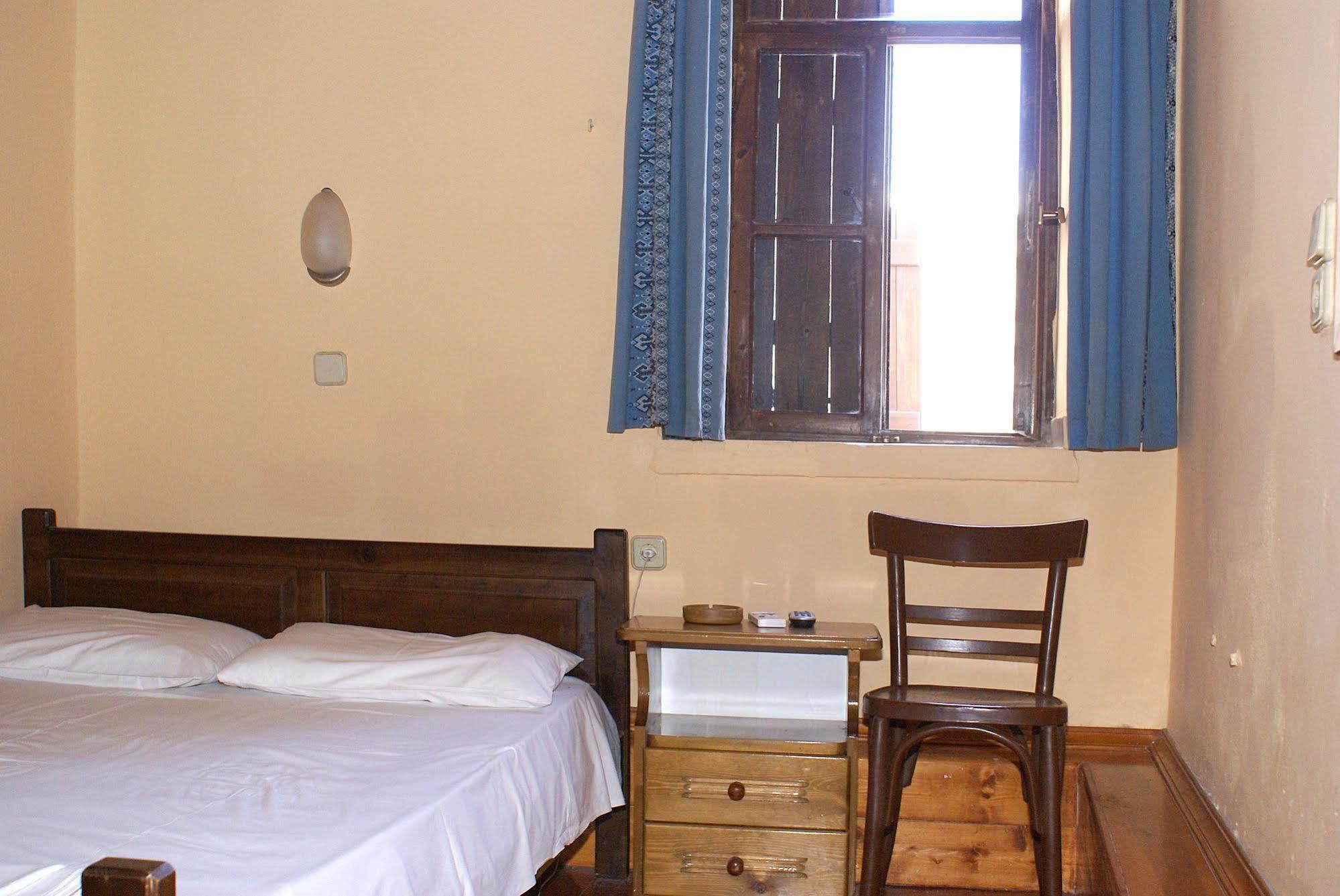Kydonia Rooms Chania  ภายนอก รูปภาพ
