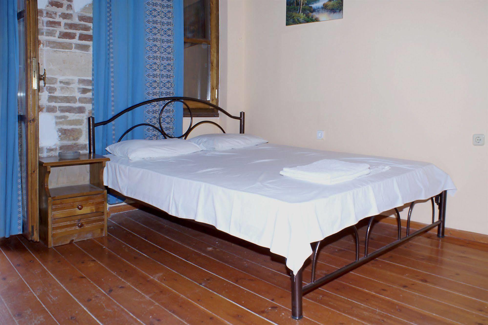 Kydonia Rooms Chania  ภายนอก รูปภาพ
