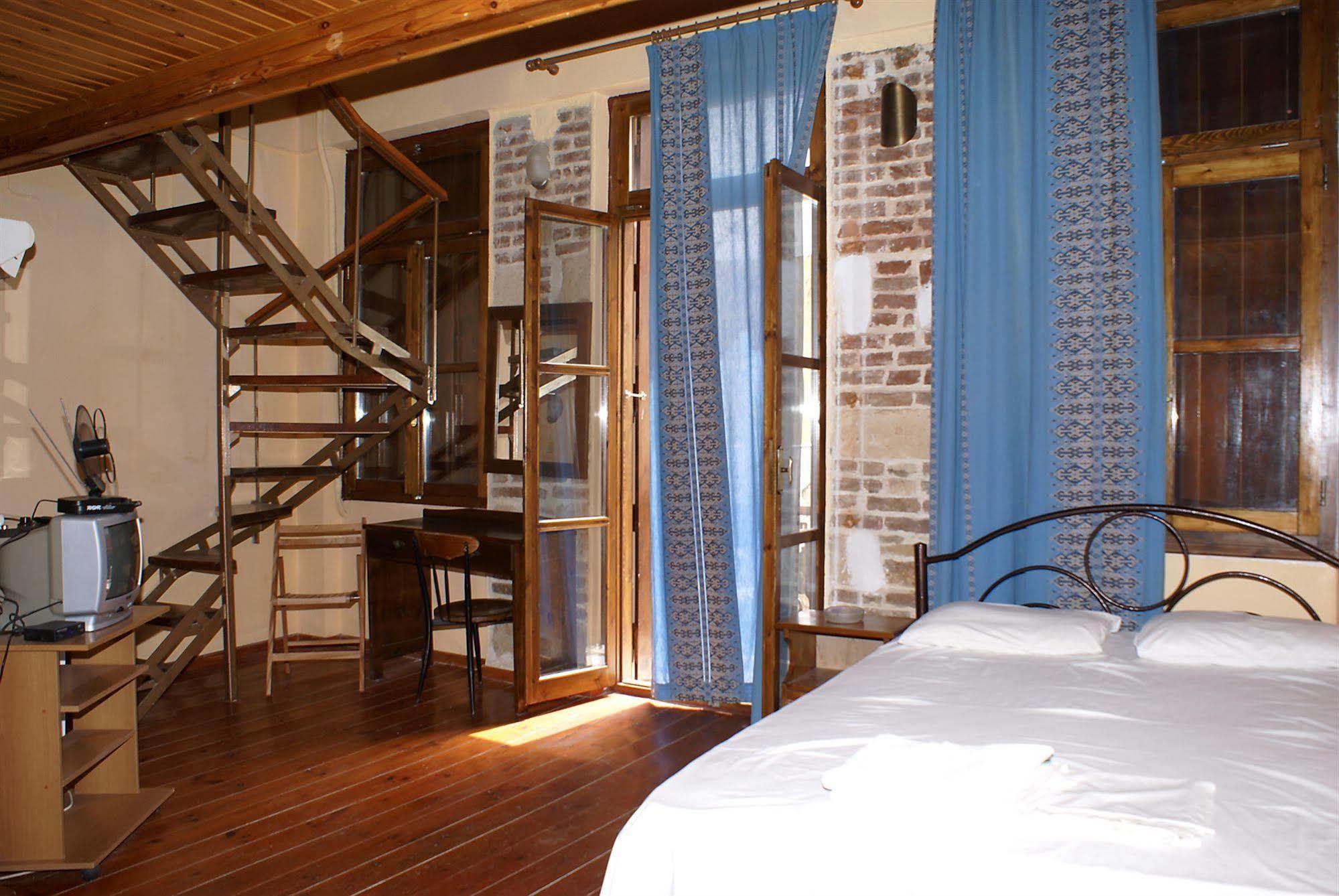 Kydonia Rooms Chania  ภายนอก รูปภาพ