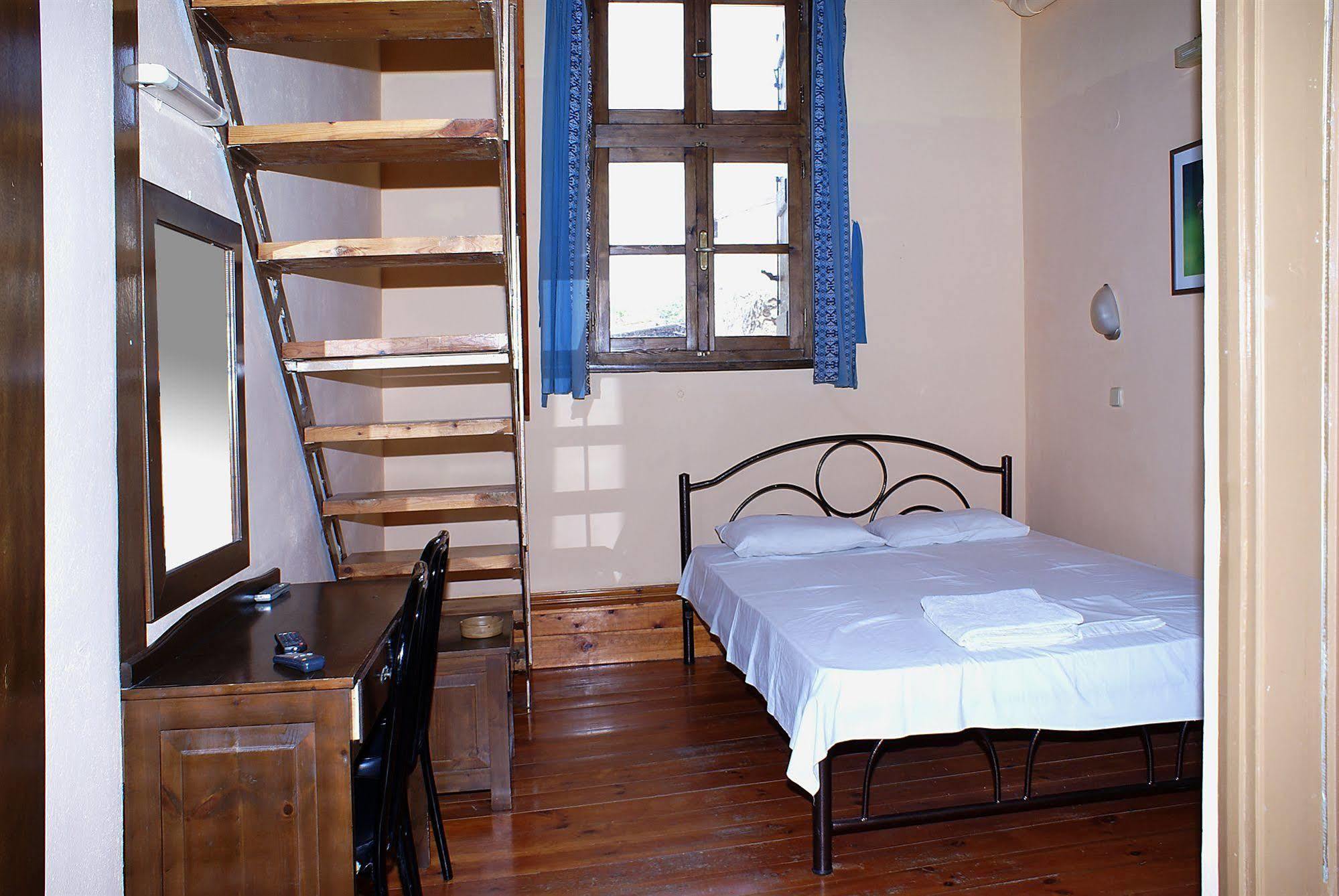 Kydonia Rooms Chania  ภายนอก รูปภาพ
